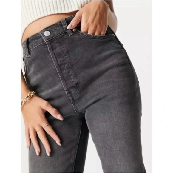 We The Free Button Fly Skinny Zuri Mom Jean Women 27 Washed Black - Picture 2 of 12